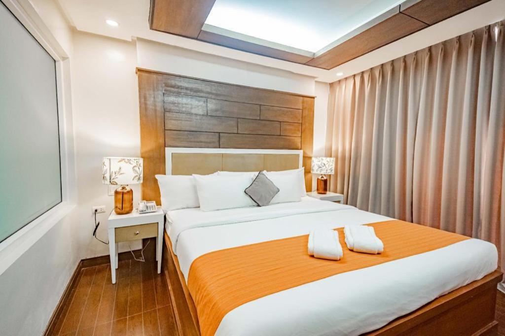 Subic Grand Harbour Hotel Subic Bay Olongapo Exterior photo