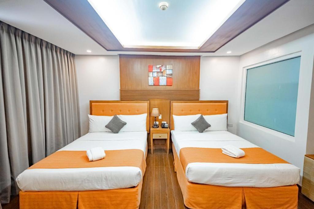 Subic Grand Harbour Hotel Subic Bay Olongapo Exterior photo