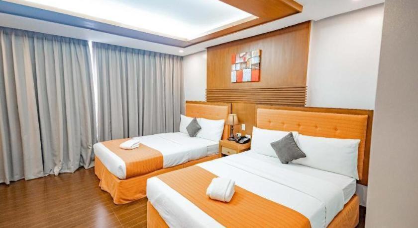 Subic Grand Harbour Hotel Subic Bay Olongapo Exterior photo