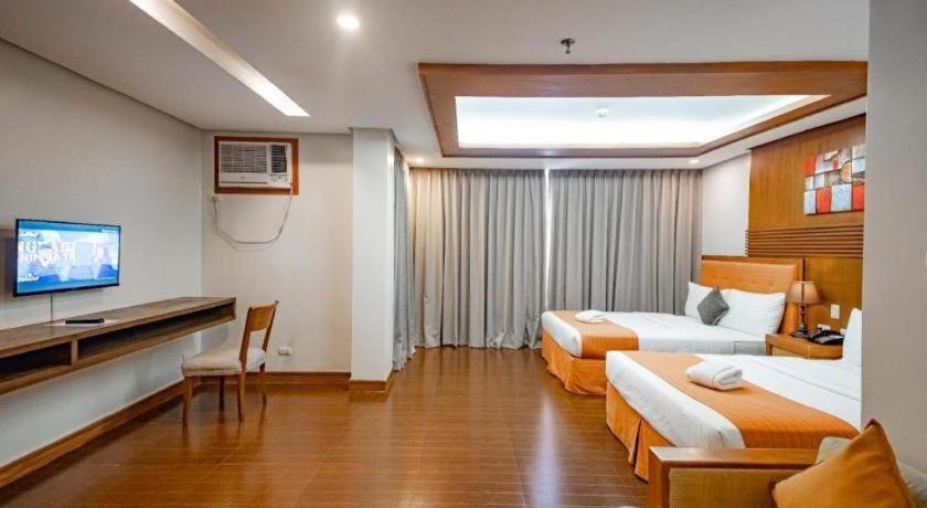 Subic Grand Harbour Hotel Subic Bay Olongapo Exterior photo