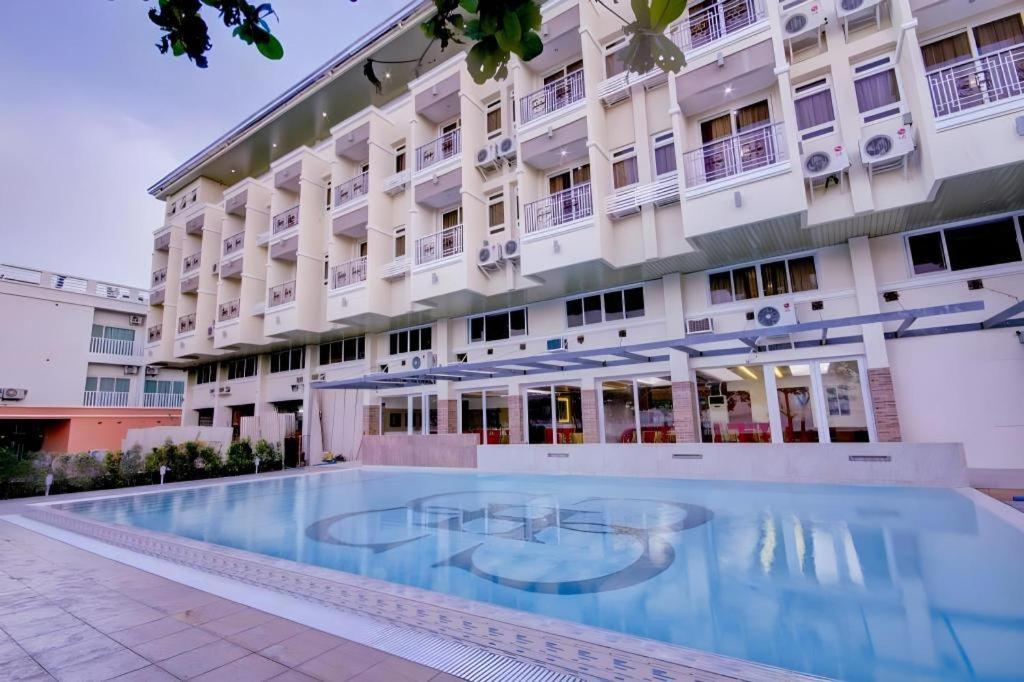 Subic Grand Harbour Hotel Subic Bay Olongapo Exterior photo