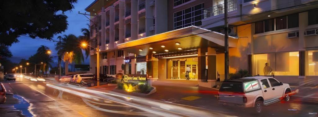 Subic Grand Harbour Hotel Subic Bay Olongapo Exterior photo