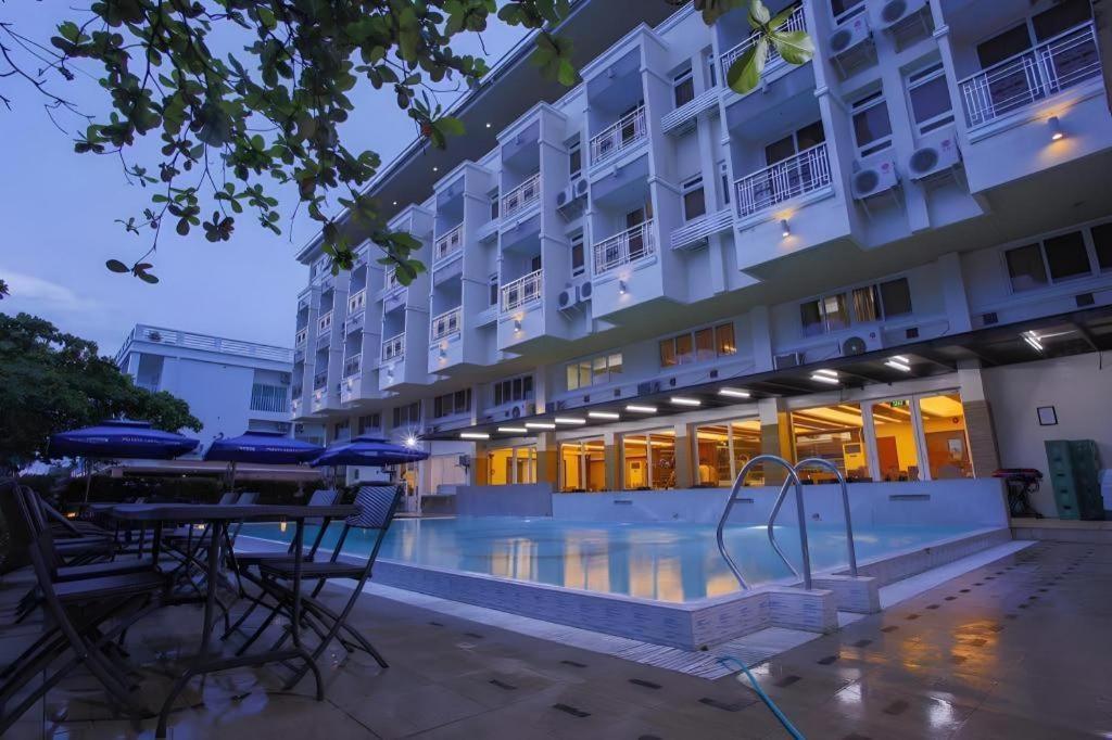 Subic Grand Harbour Hotel Subic Bay Olongapo Exterior photo