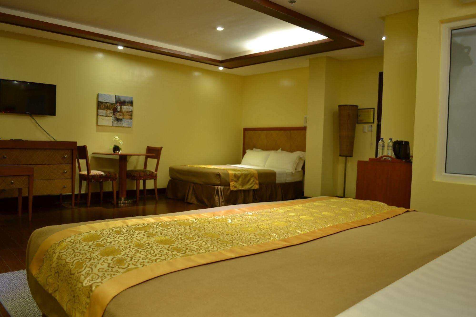 Subic Grand Harbour Hotel Subic Bay Olongapo Exterior photo